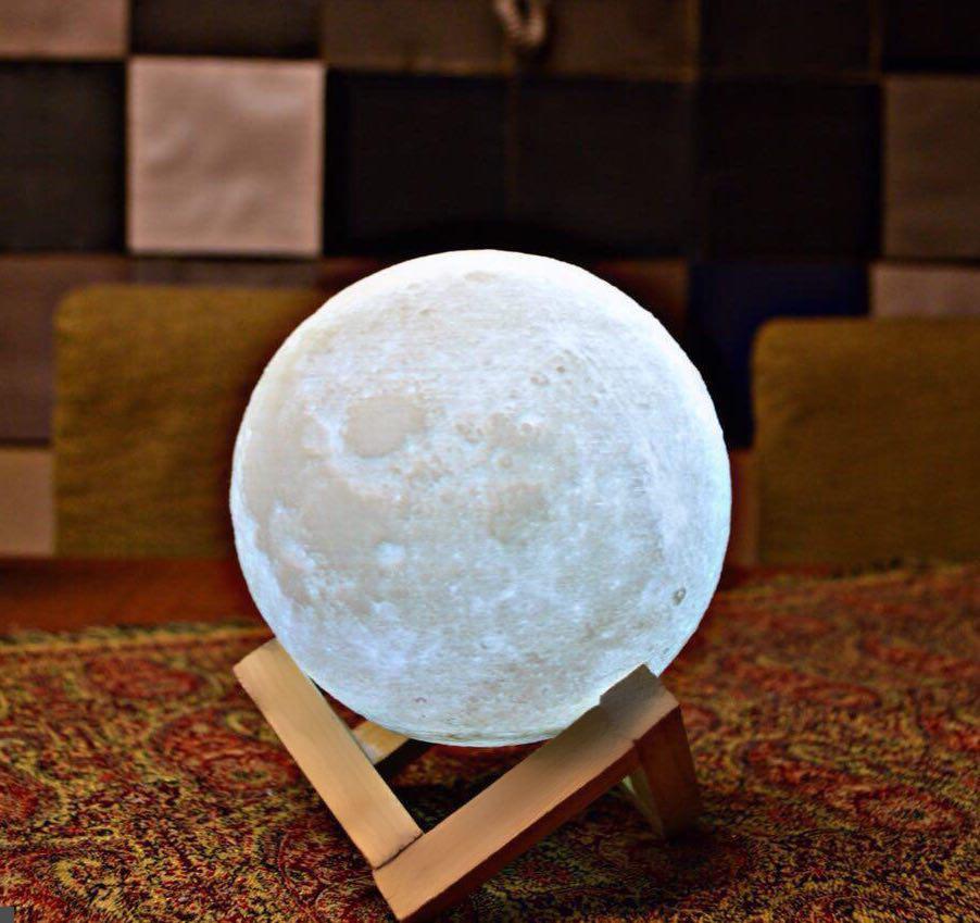 مدل سه بعدی کره ماه